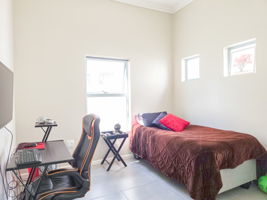 3 Bedroom Property for Sale in Blue Lagoon Western Cape